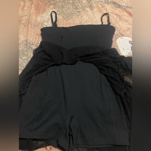 Elegant Black Women's Dress - Picture 5 of 5